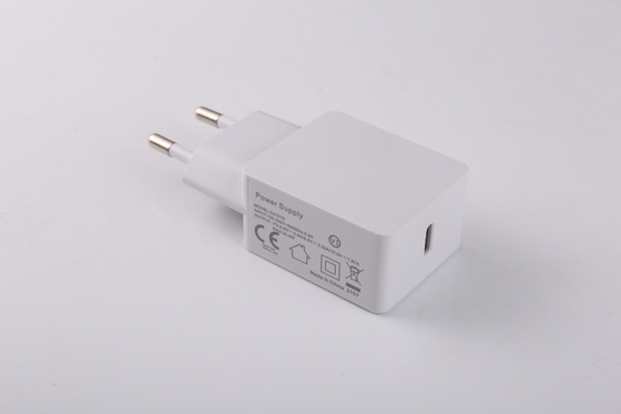 آداپتور برق 20 واتی PD خروجی 5 ولت 9 ولت 12 ولت ایالات متحده اتحادیه اروپا UK AU Plug USB C PD شارژر